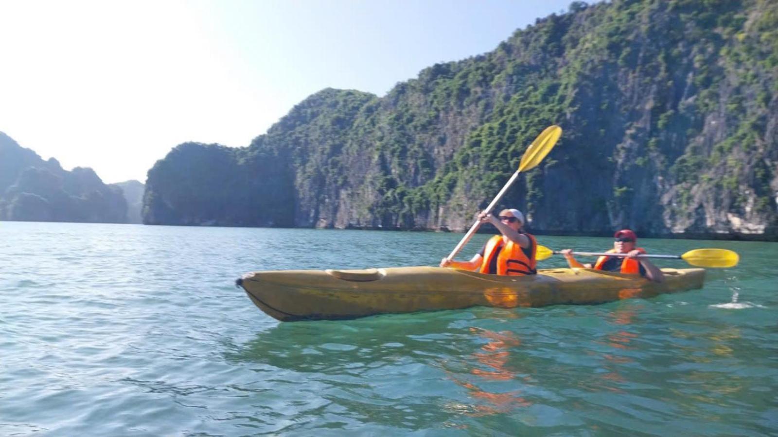 Cat Ba Madame Duyen Hotel Chan Chau Екстериор снимка