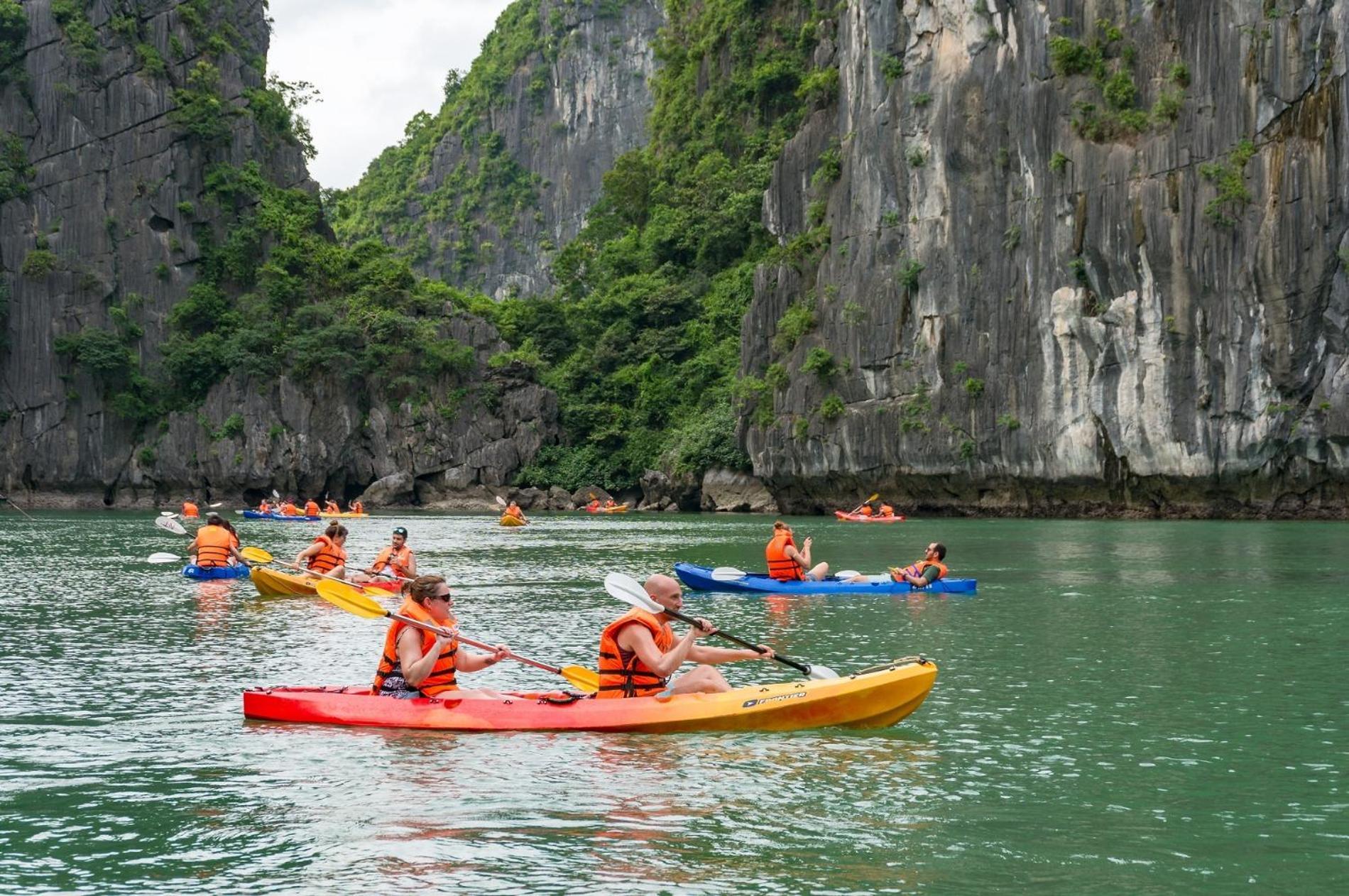 Cat Ba Madame Duyen Hotel Chan Chau Екстериор снимка